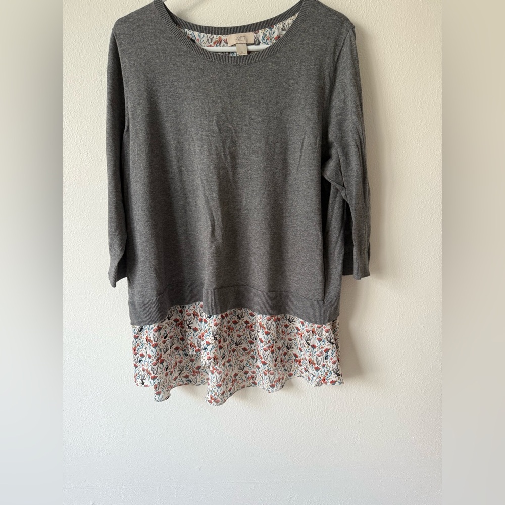 Women’s Loft Tunic Blouse. Worn a few times looks brand new. Size XL!